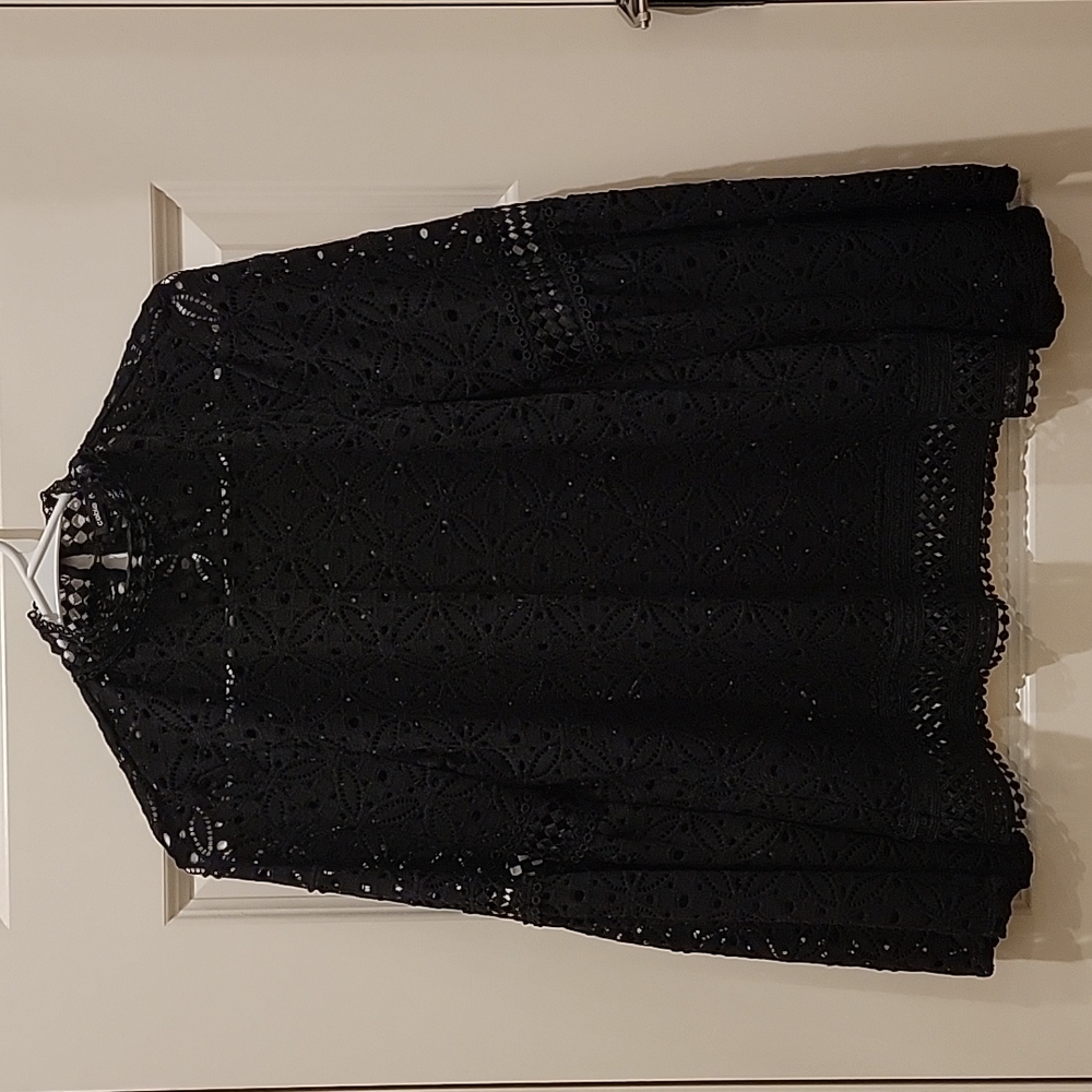 Black Belle sleeve shirt